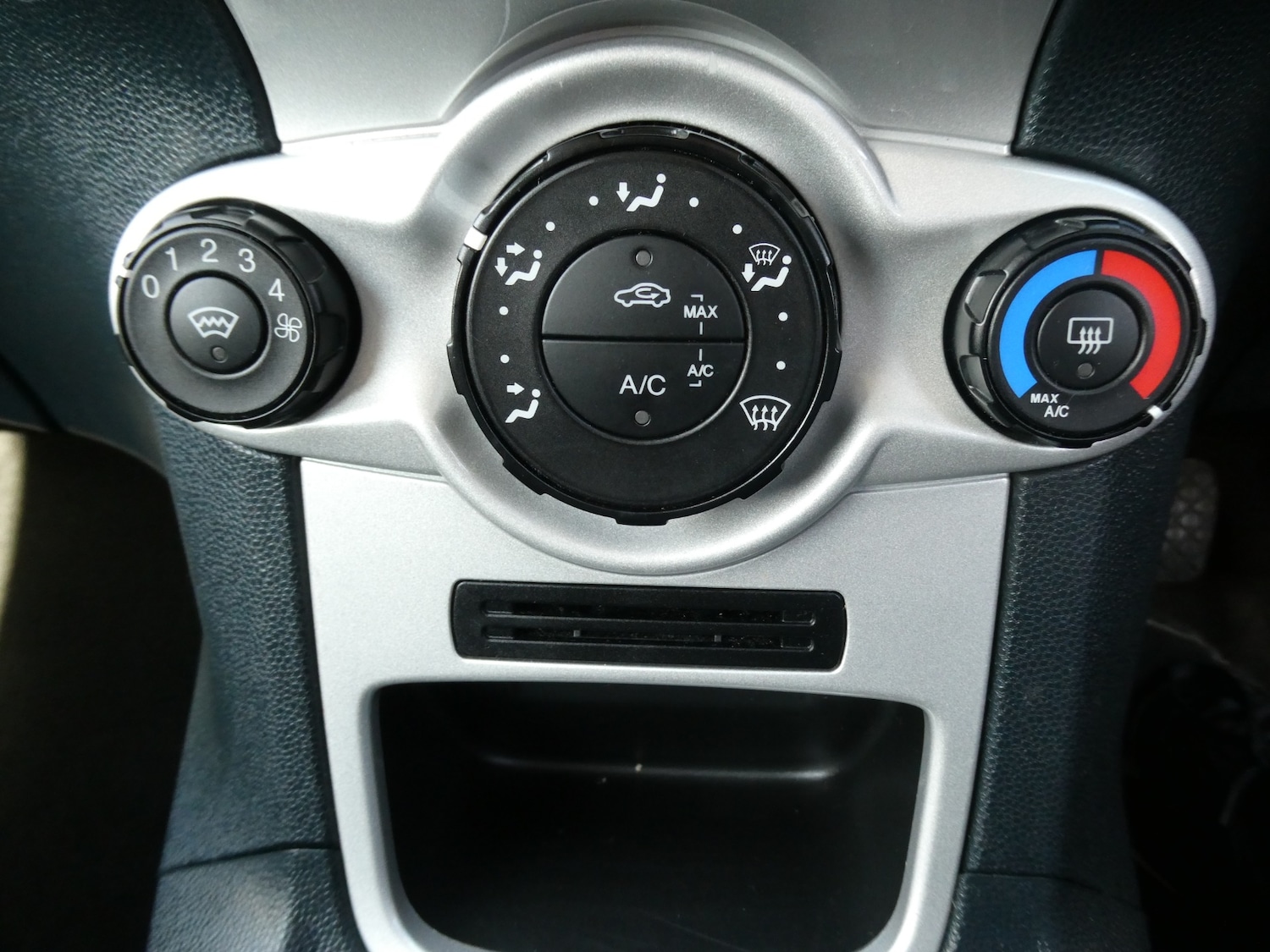 Used Ford Fiesta 2012 for sale - 78152458: Photo 16