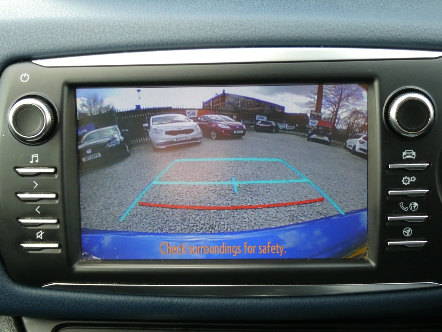 Used Toyota Yaris 2018 for sale - 77888979: Photo 11