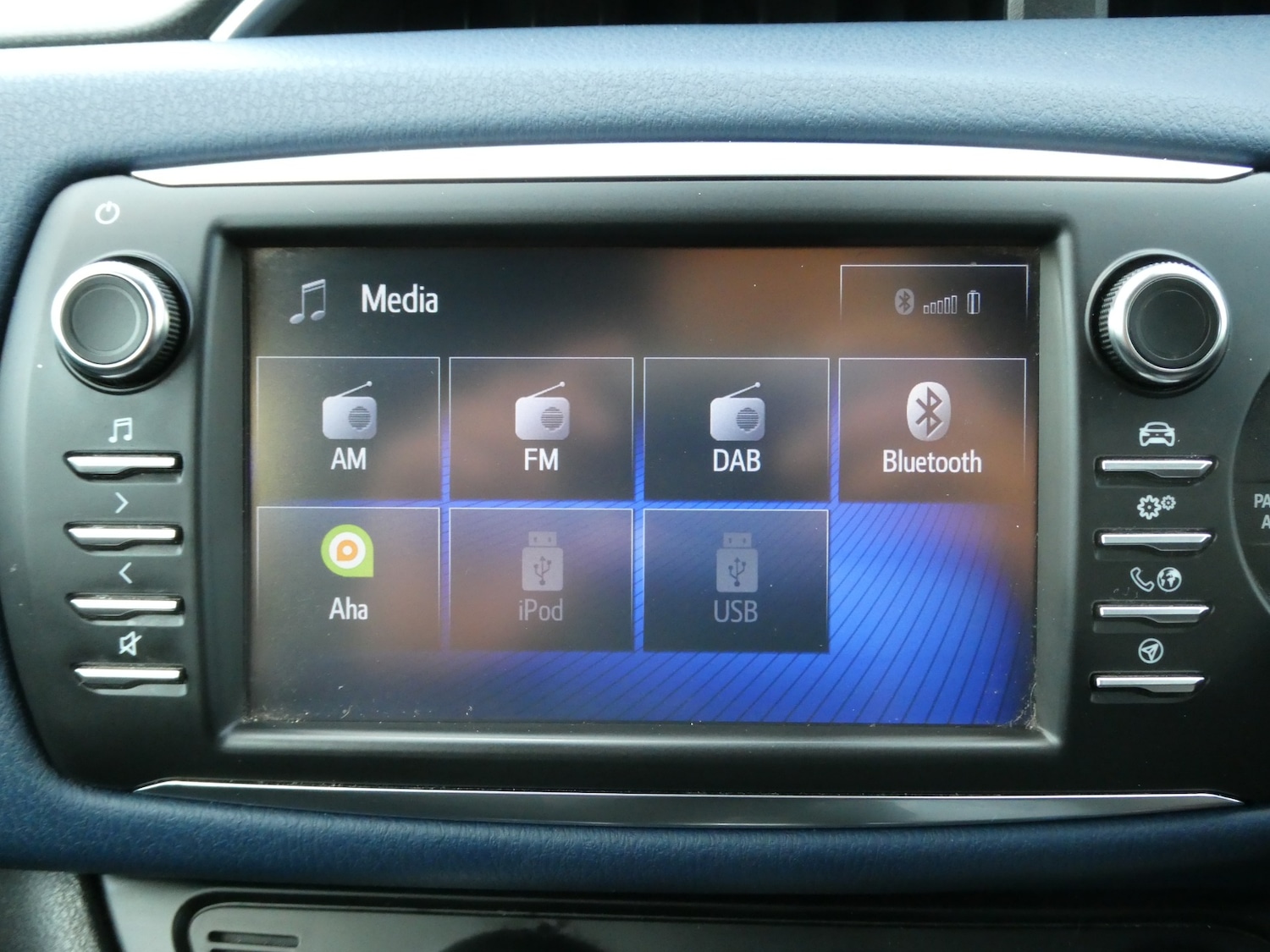 Used Toyota Yaris 2018 for sale - 77888979: Photo 15