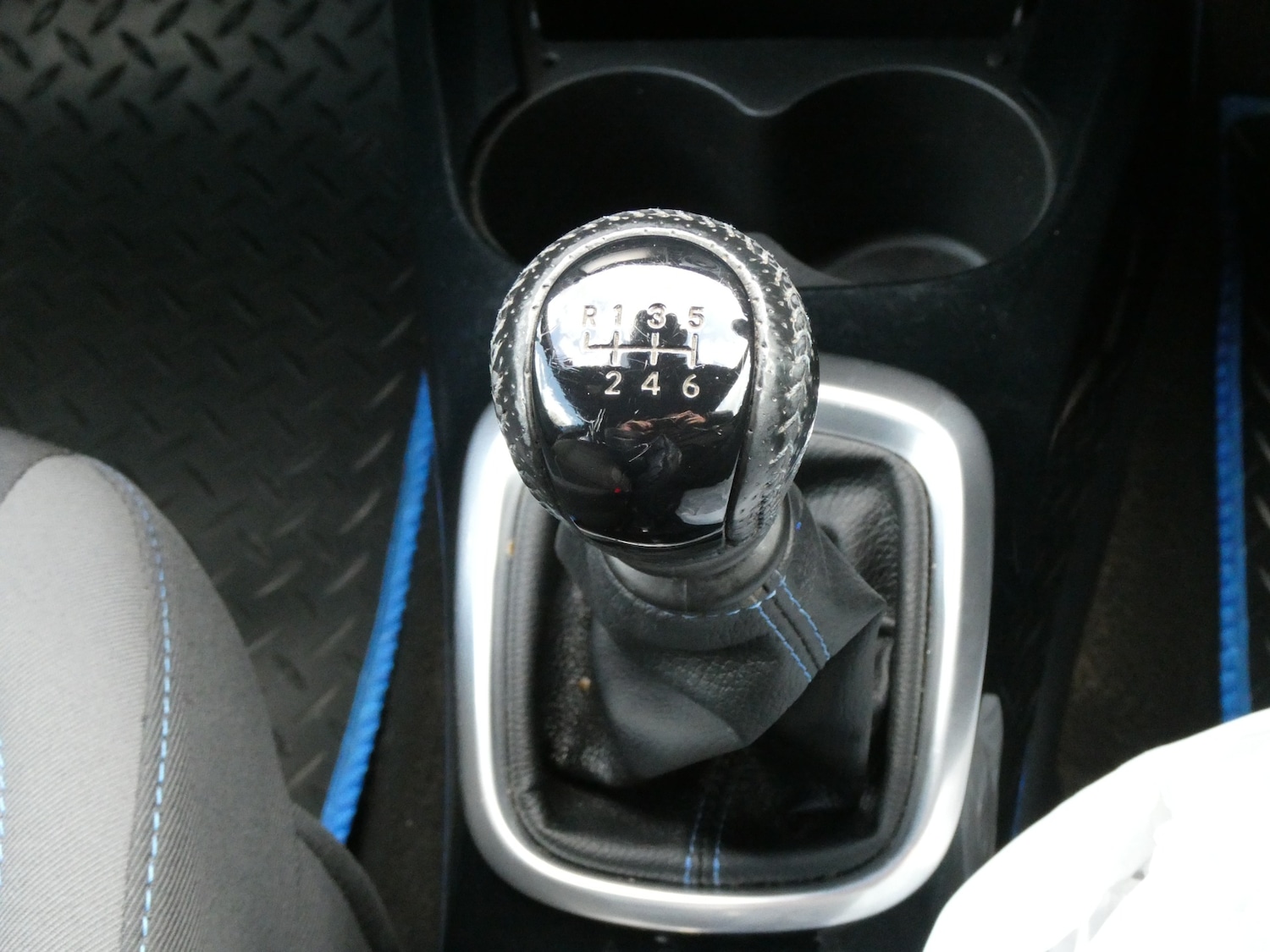 Used Toyota Yaris 2018 for sale - 77888979: Photo 7