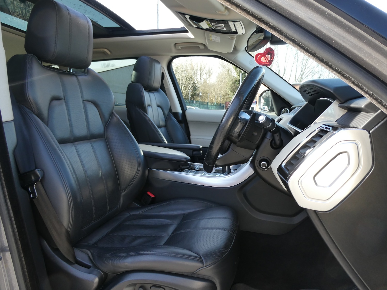 Used Land Rover Range Rover Sport 2015 for sale - 77555679: Photo 5