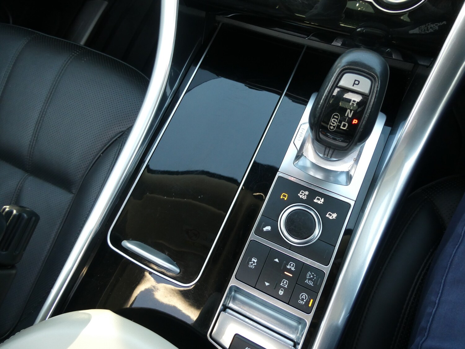 Used Land Rover Range Rover Sport 2015 for sale - 77555679: Photo 7