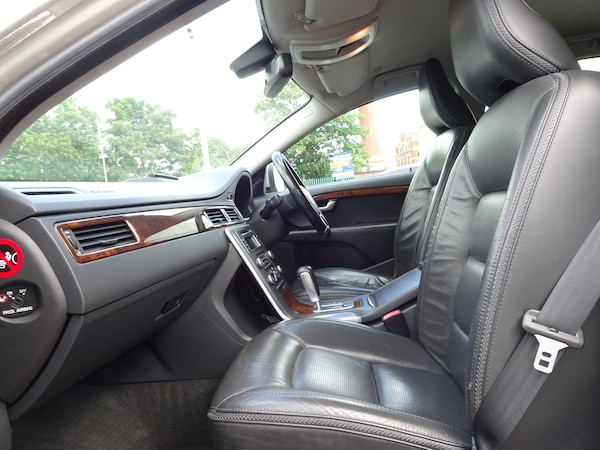 Used Volvo XC70 2010 for sale - 74832278: Photo 14