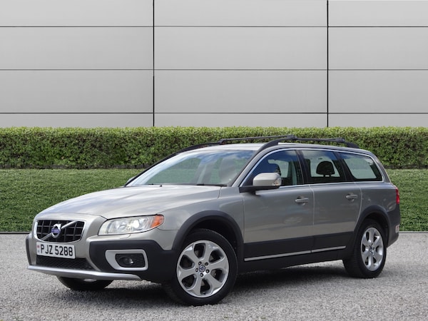 Used Volvo XC70 2010 for sale - 74832278: Photo 1