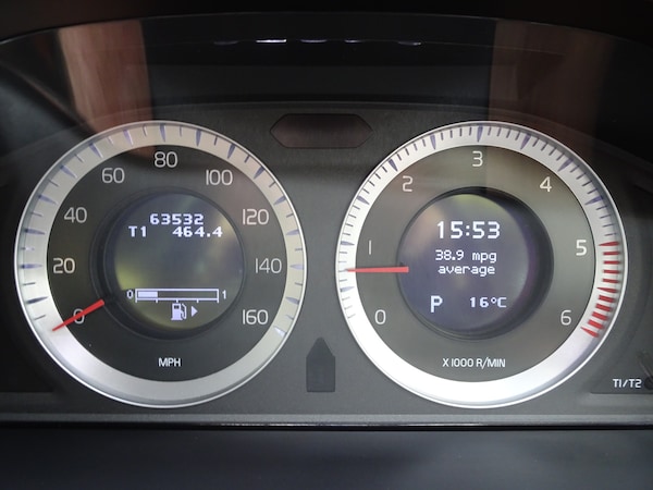 Used Volvo XC70 2010 for sale - 74832278: Photo 8