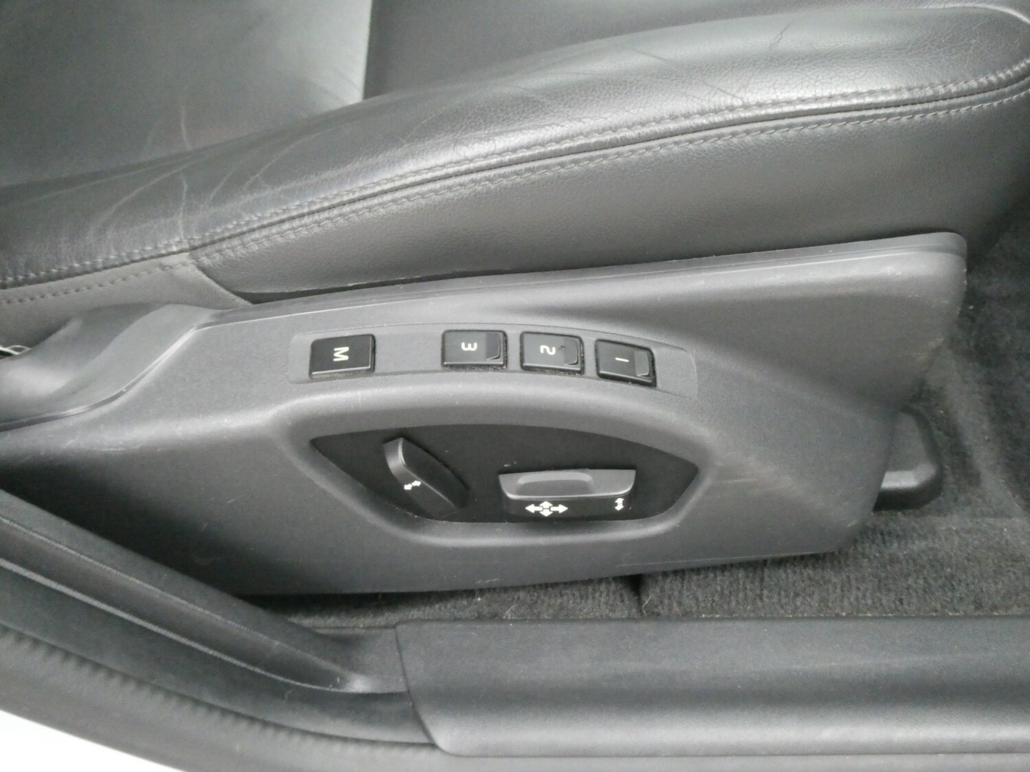 Used Volvo V60 2014 for sale - 77543673: Photo 10