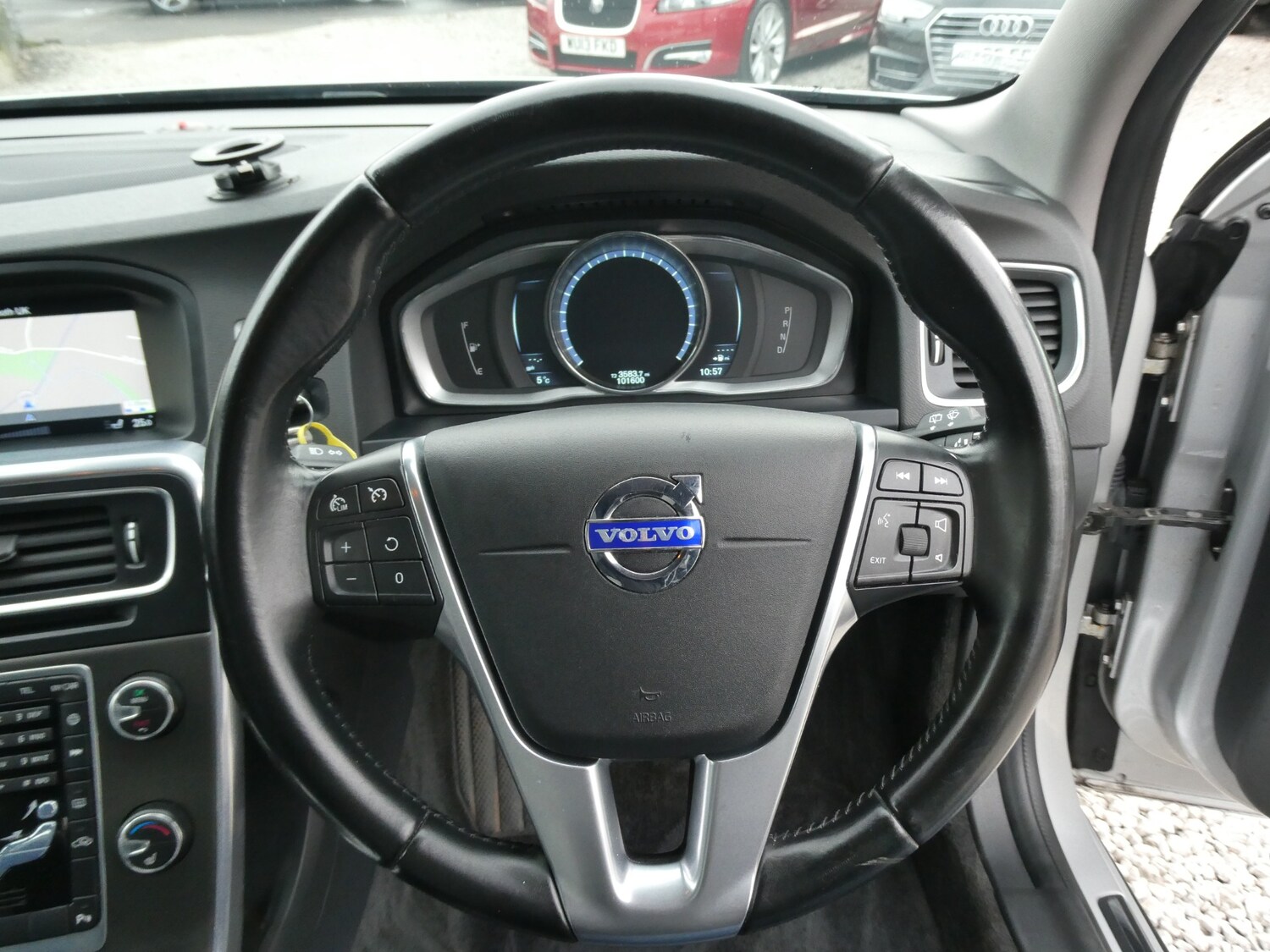 Used Volvo V60 2014 for sale - 77543673: Photo 6