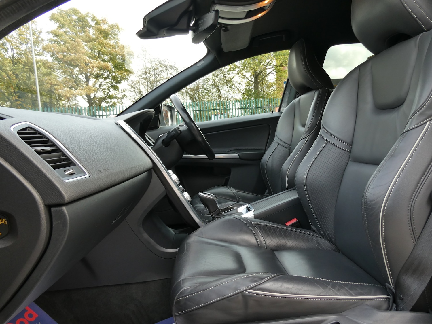 Used Volvo XC60 2017 for sale - 76404779: Photo 11