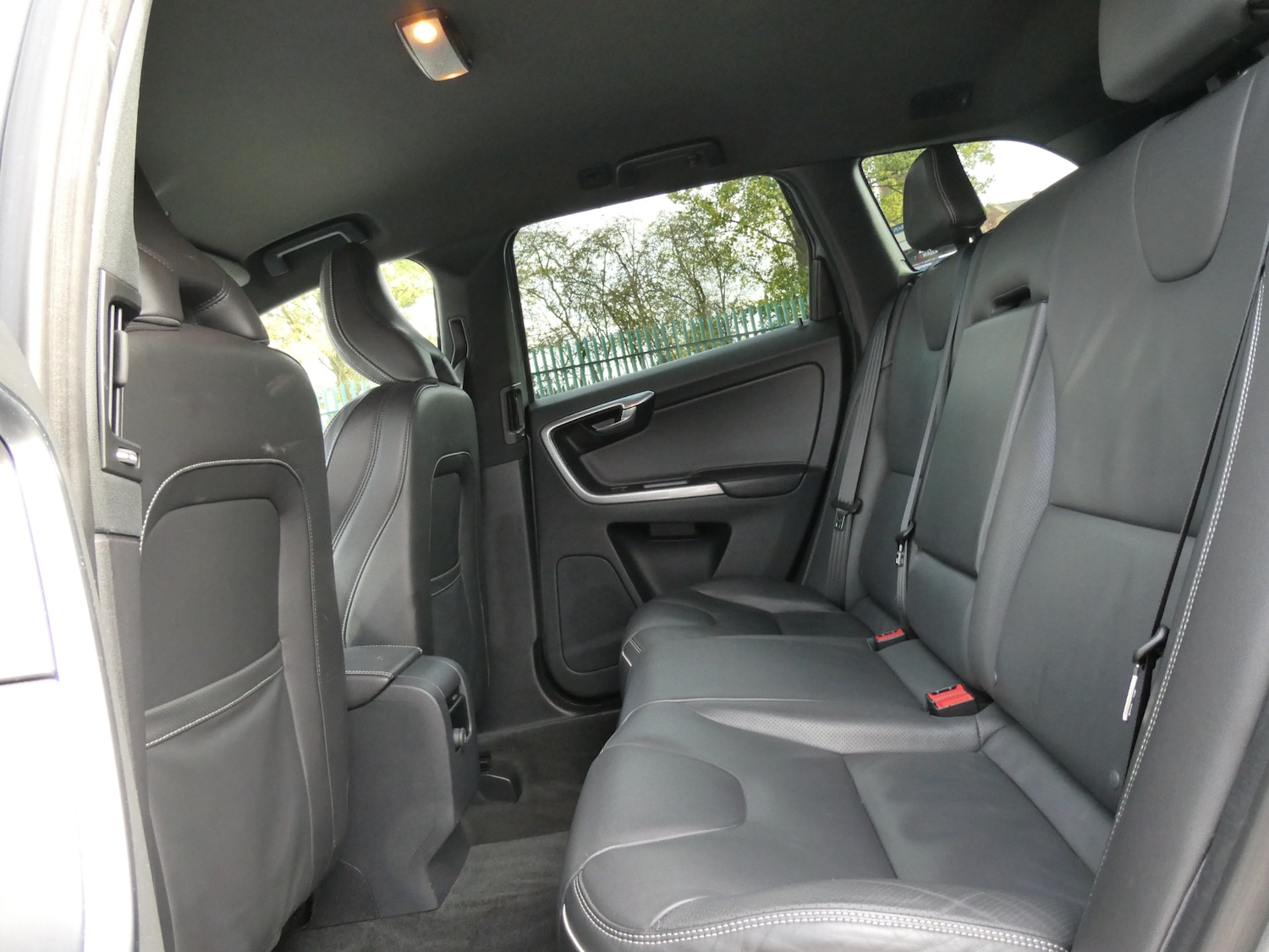 Used Volvo XC60 2017 for sale - 76404779: Photo 15