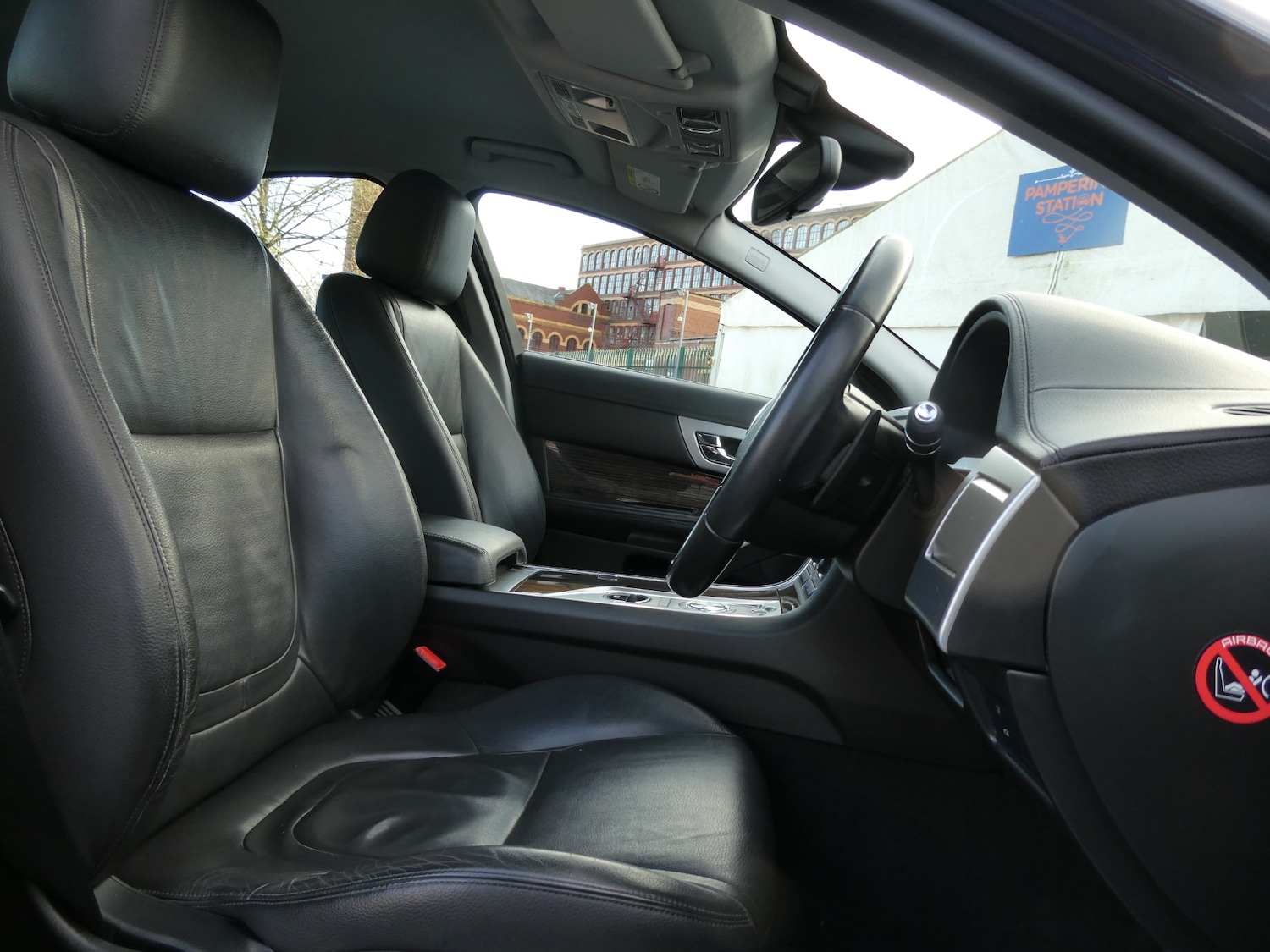 Used Jaguar XF 2015 for sale - 77003391: Photo 5