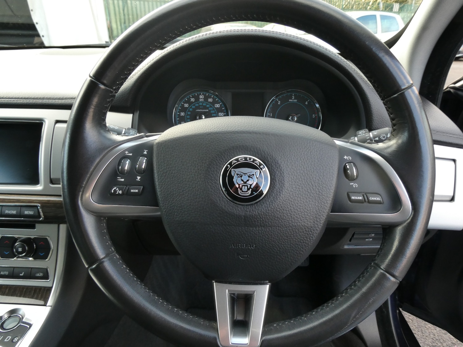 Used Jaguar XF 2015 for sale - 77003391: Photo 6