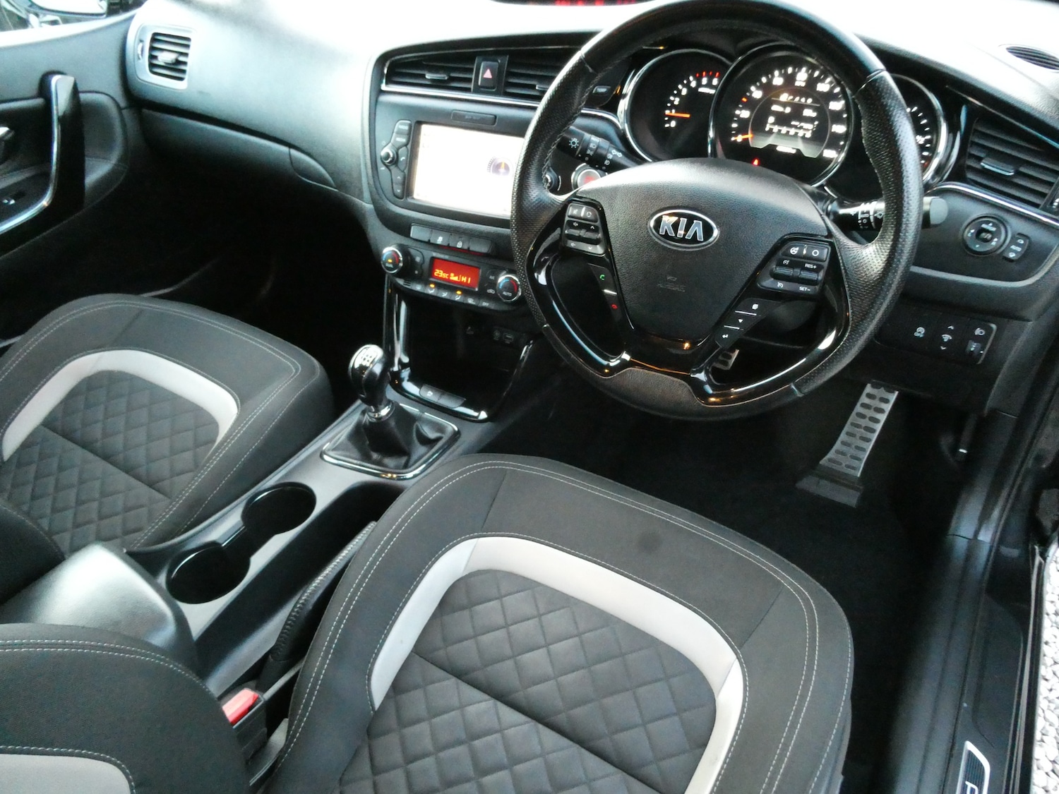 Used Kia Ceed 2016 for sale - 76797202: Photo 3