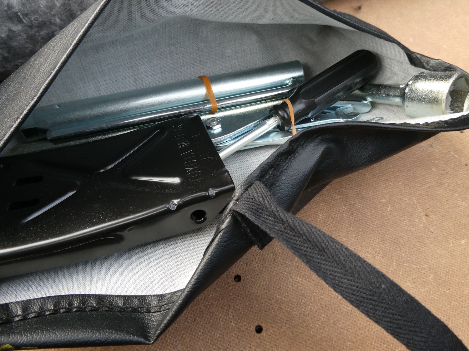 Used Toyota Celica 2003 for sale - 76734852: Photo 21