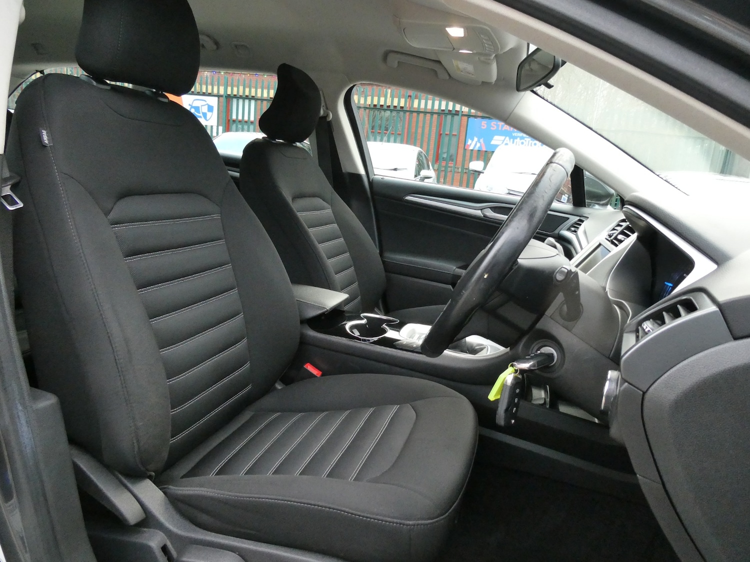 Used Ford Mondeo 2016 for sale - 76882036: Photo 5