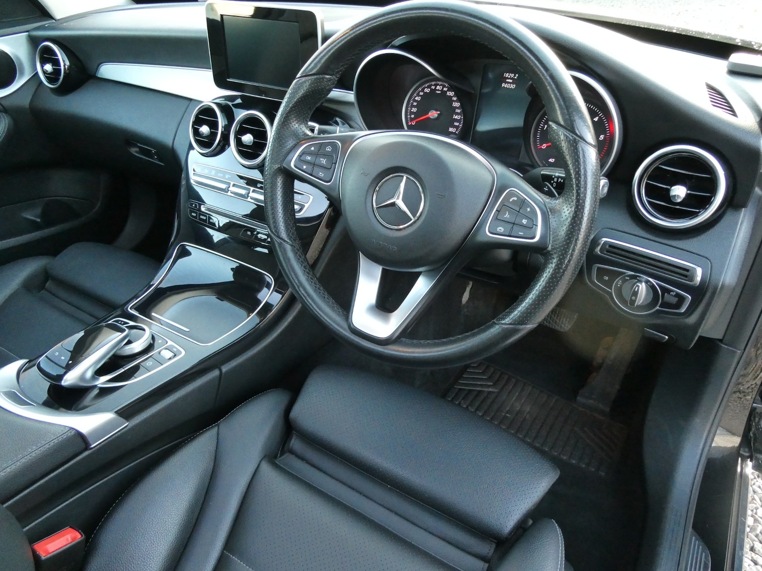 Used Mercedes-Benz C Class 2017 for sale - 77220580: Photo 3