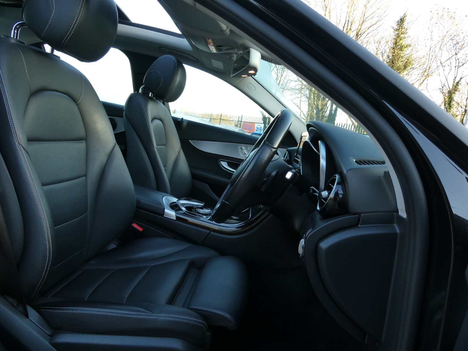 Used Mercedes-Benz C Class 2017 for sale - 77220580: Photo 5