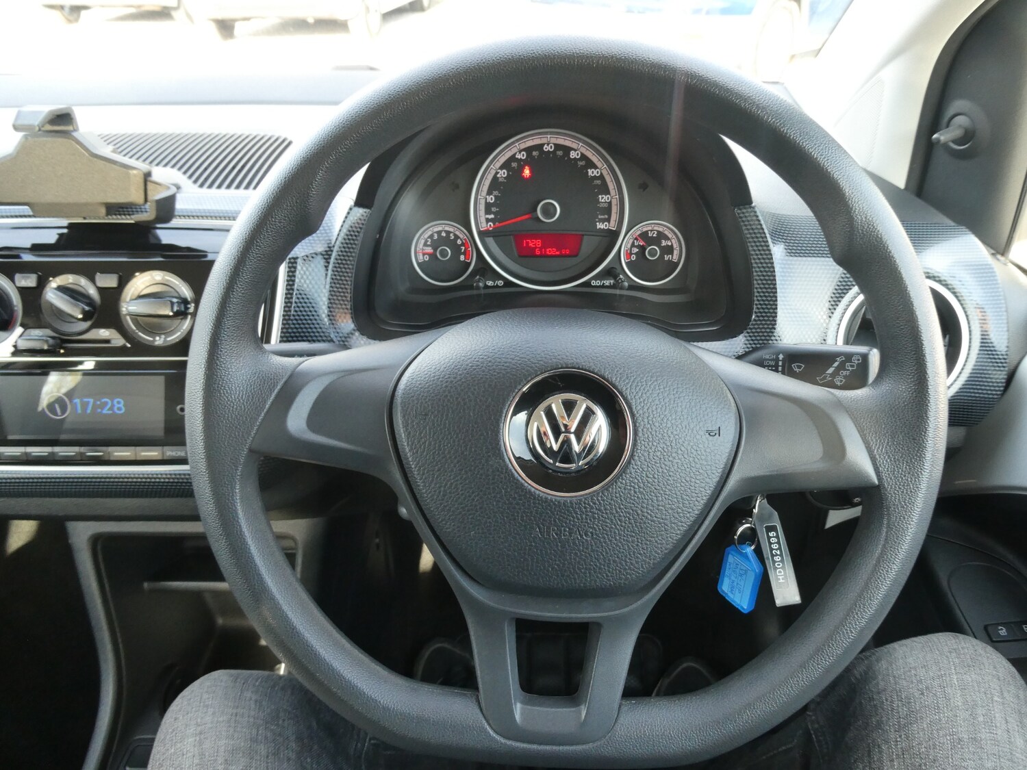 Used Volkswagen up! 2017 for sale - 78162564: Photo 6