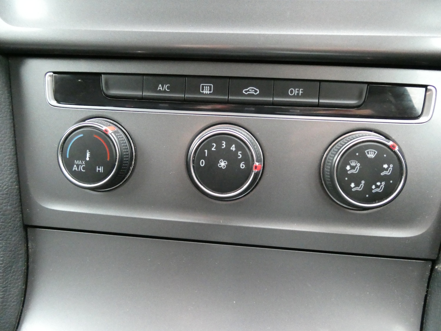 Used Volkswagen Golf 2013 for sale - 77689594: Photo 14