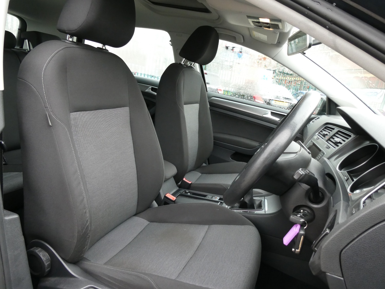 Used Volkswagen Golf 2013 for sale - 77689594: Photo 4