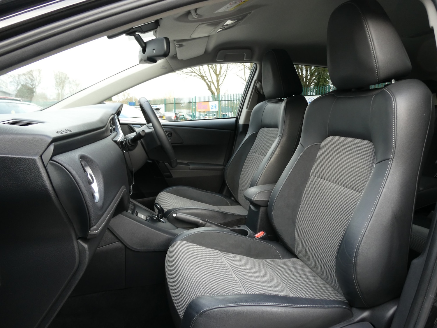 Used Toyota Auris 2016 for sale - 77819015: Photo 18