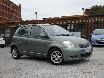 Toyota - Yaris