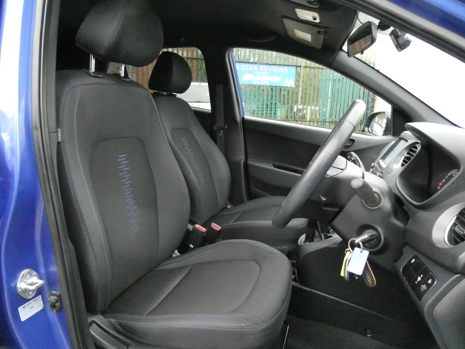 Used Hyundai i10 2018 for sale - 76766545: Photo 5