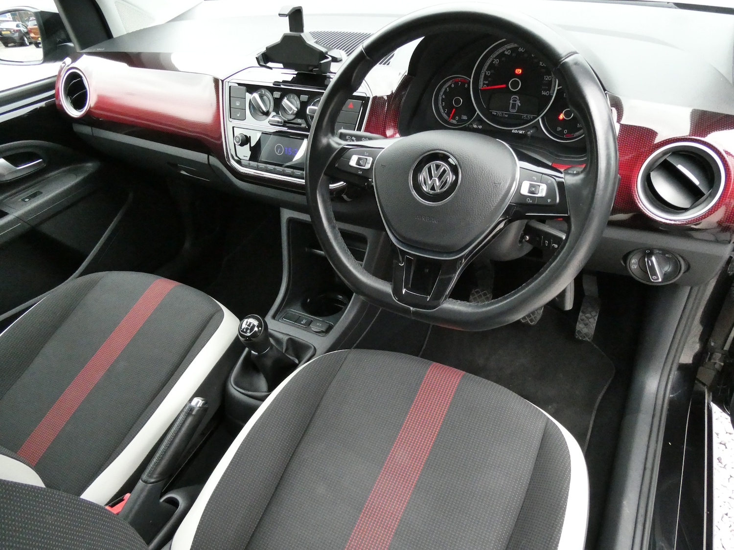 Used Volkswagen up! 2018 for sale - 76130331: Photo 3