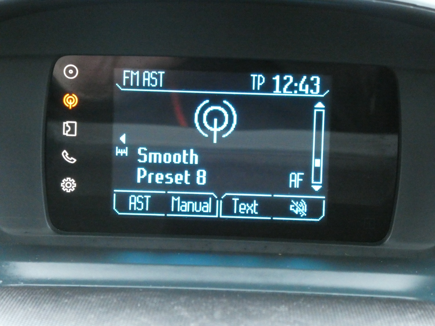 Used Ford C-Max 2015 for sale - 76971179: Photo 14