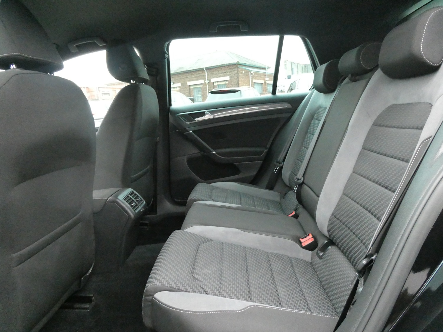 Used Volkswagen Golf 2018 for sale - 77326384: Photo 18