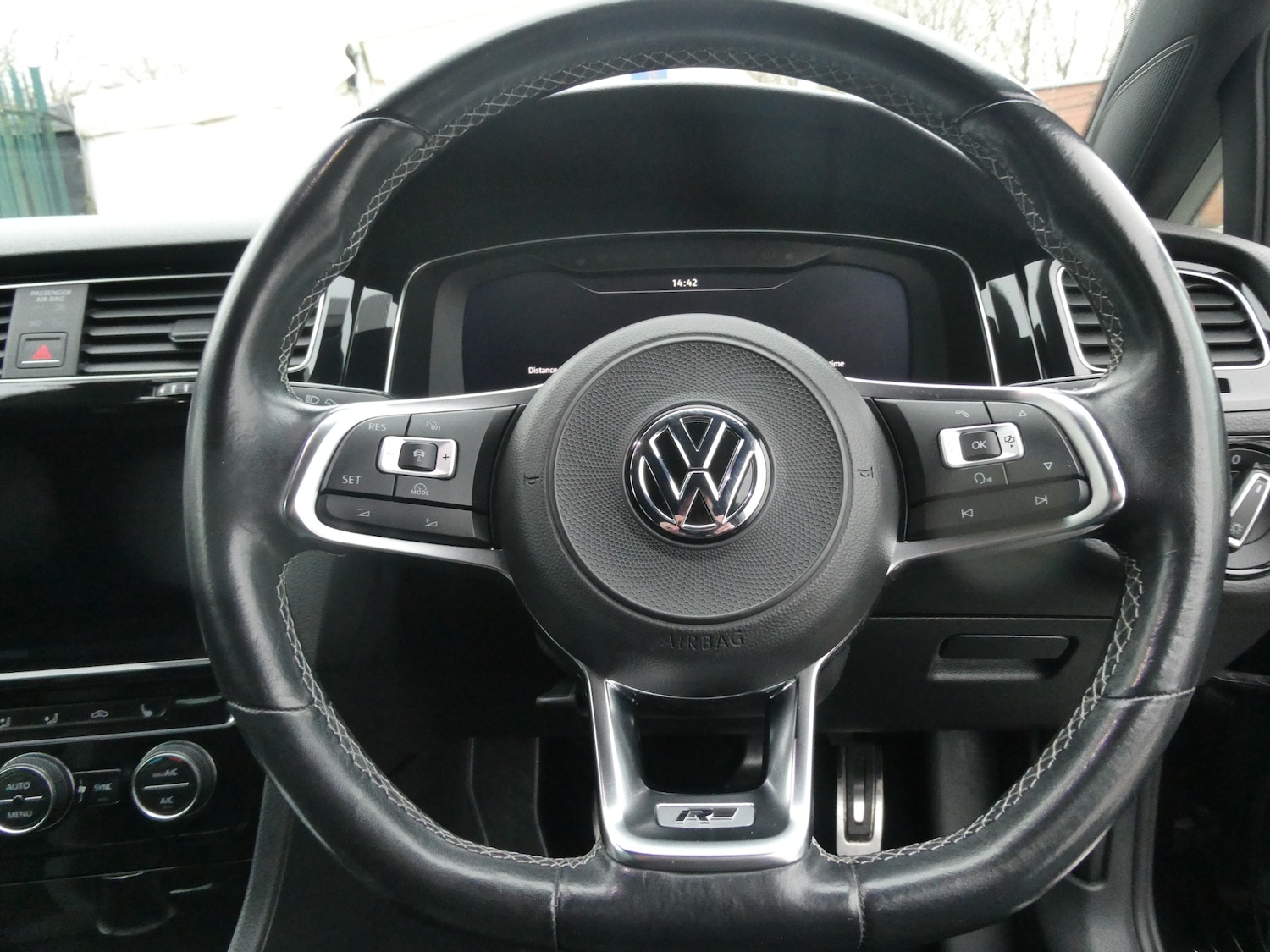 Used Volkswagen Golf 2018 for sale - 77326384: Photo 6