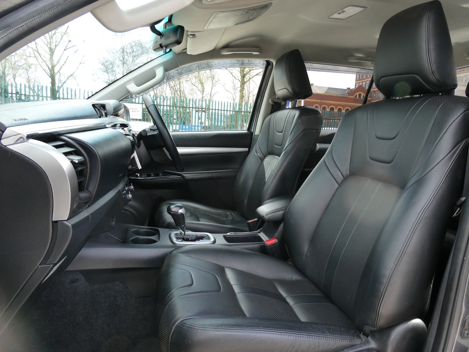 Used Toyota Hilux 2016 for sale - 77831539: Photo 17