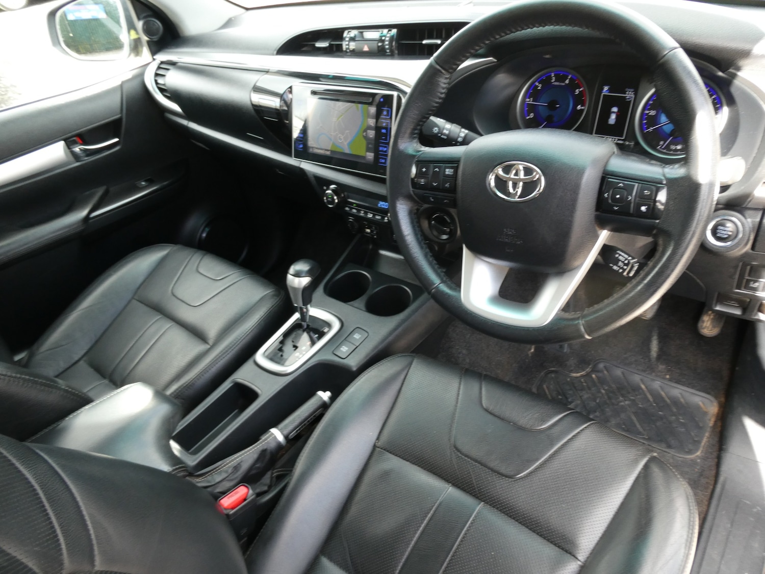 Used Toyota Hilux 2016 for sale - 77831539: Photo 3