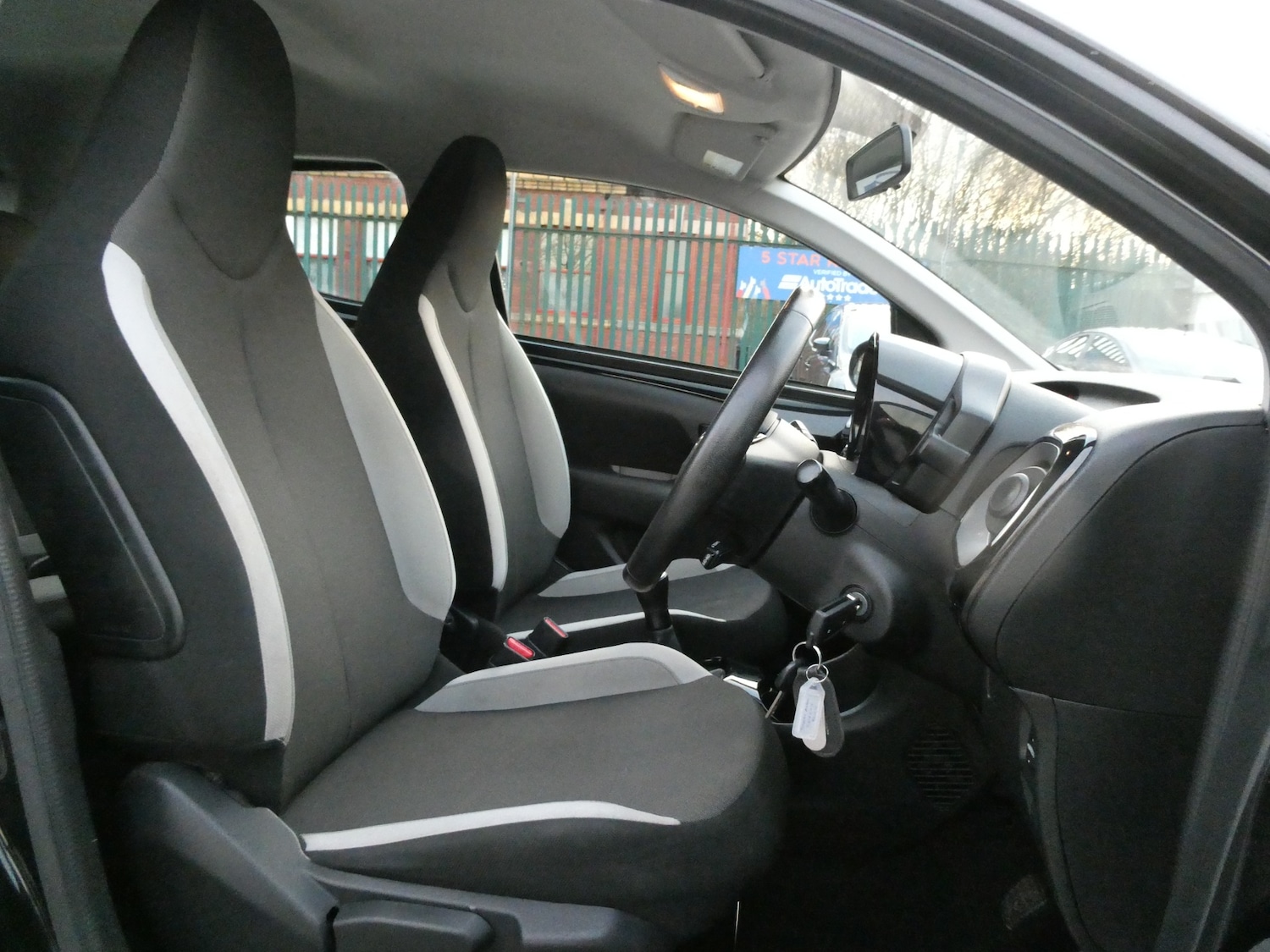 Used Toyota AYGO 2016 for sale - 77340263: Photo 5