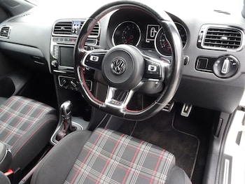 Used Volkswagen Polo 2016 for sale - 75526816: Photo