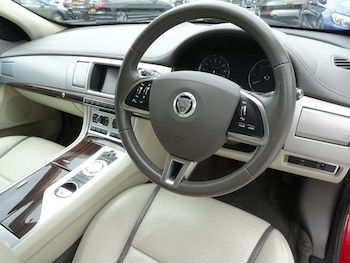 Used Jaguar XF 2013 for sale - 75442763: Photo