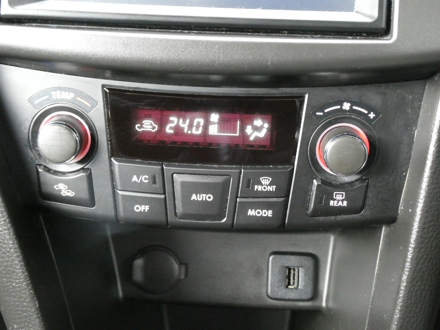 Used Suzuki Swift 2014 for sale - 77877894: Photo 12