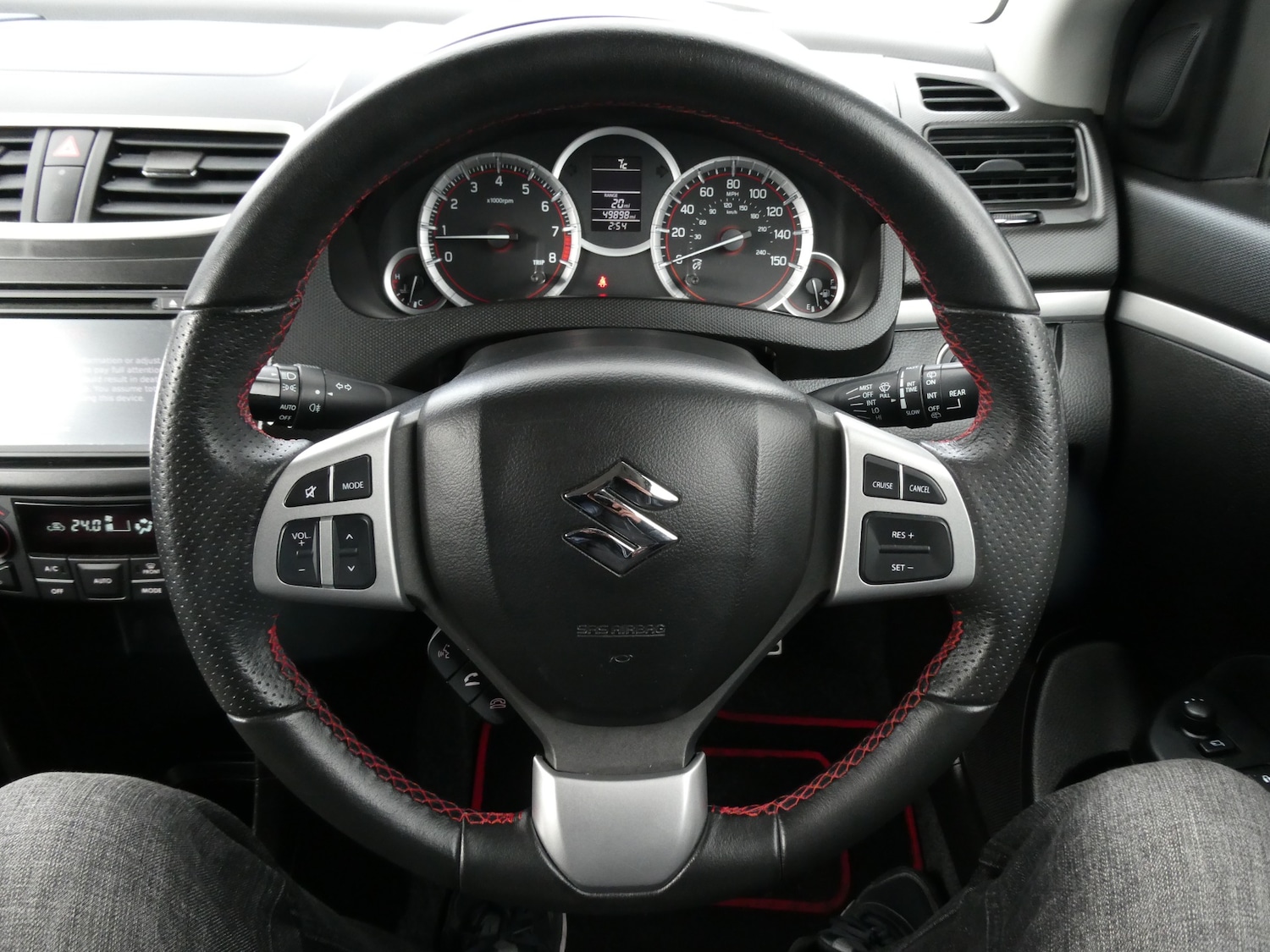 Used Suzuki Swift 2014 for sale - 77877894: Photo 6