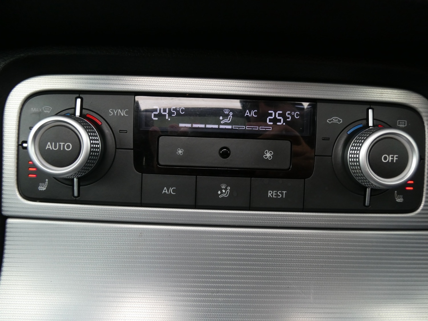 Used Volkswagen Touareg 2015 for sale - 77594748: Photo 16