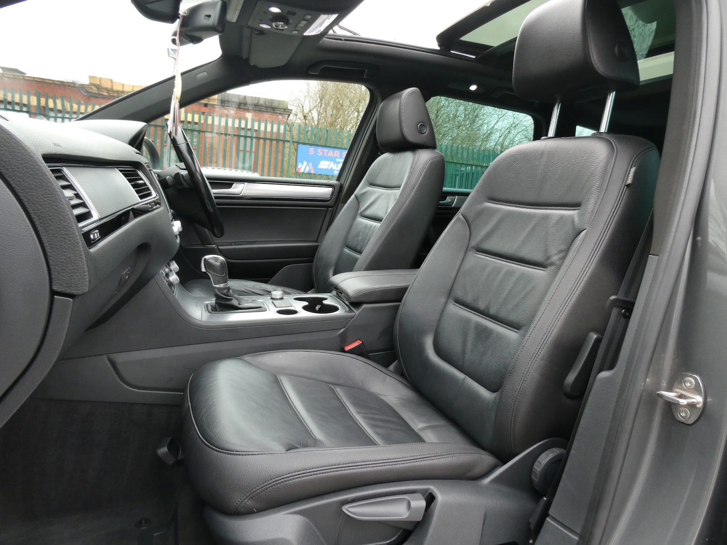 Used Volkswagen Touareg 2015 for sale - 77594748: Photo 18