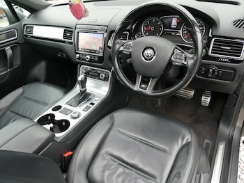 Used Volkswagen Touareg 2015 for sale - 77594748: Photo