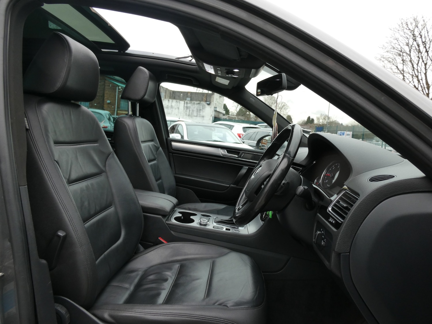 Used Volkswagen Touareg 2015 for sale - 77594748: Photo 5