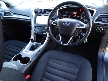 Used Ford Mondeo 2017 for sale - 76035541: Photo