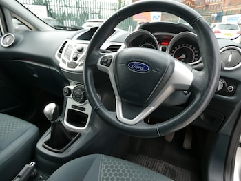 Used Ford Fiesta 2012 for sale - 76589001: Photo