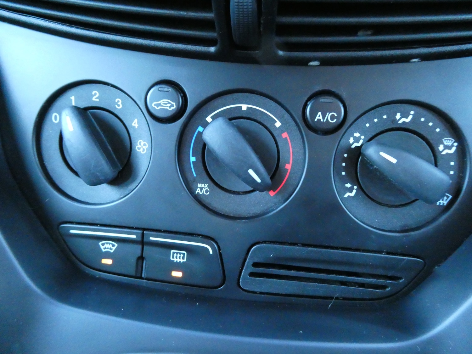 Used Ford C-Max 2015 for sale - 76683872: Photo 14