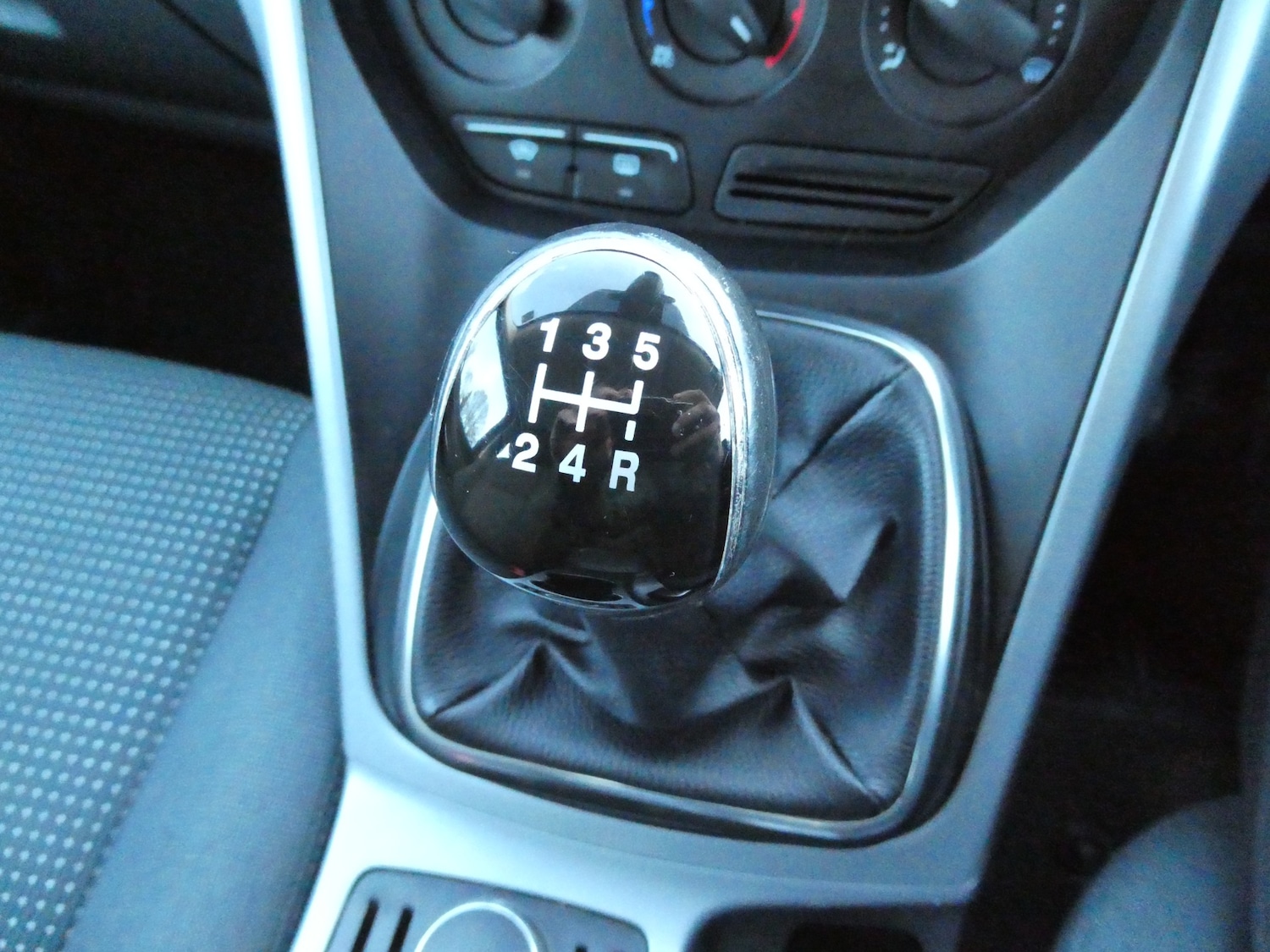 Used Ford C-Max 2015 for sale - 76683872: Photo 7