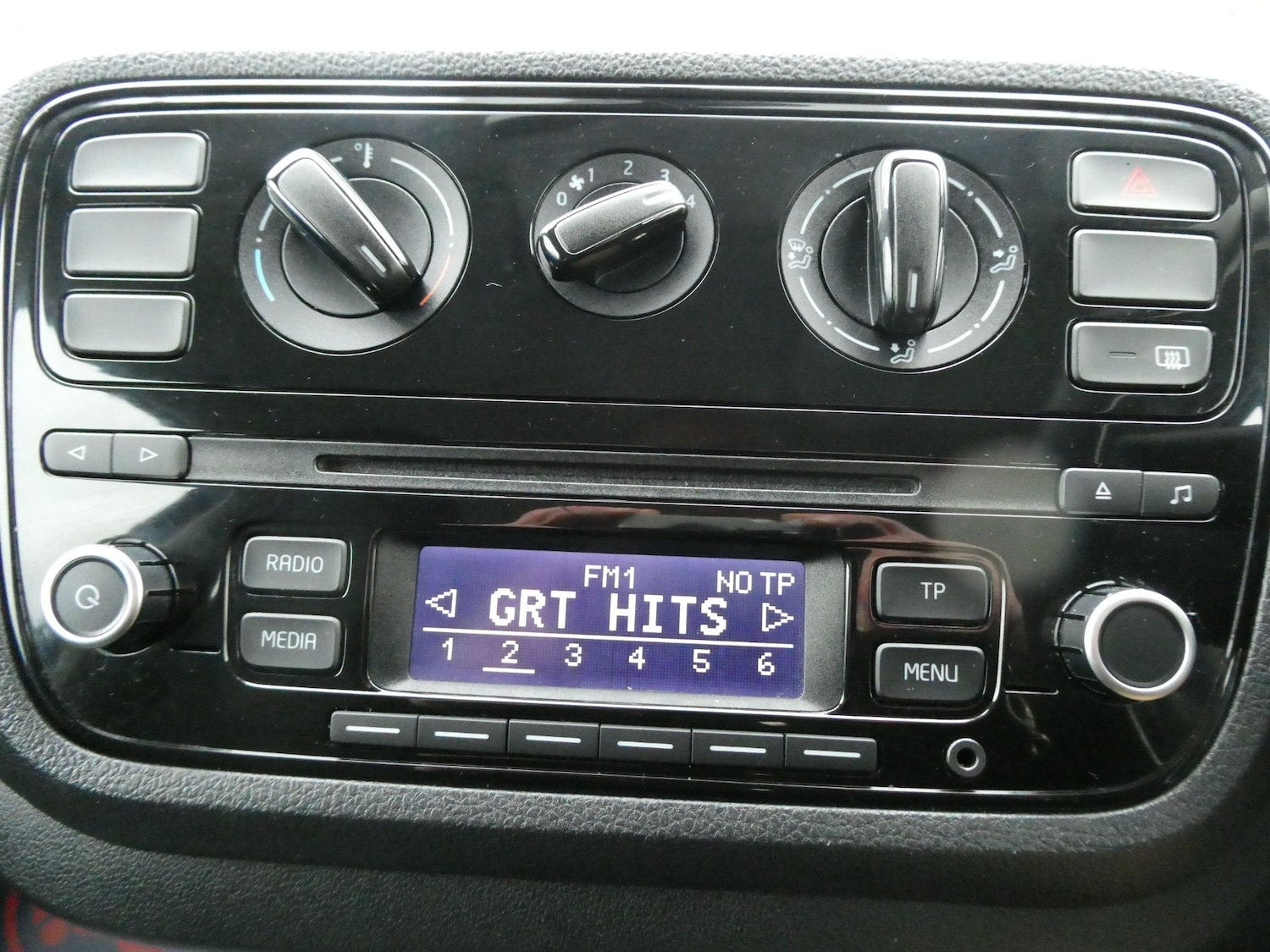 Used Volkswagen up! 2015 for sale - 77135863: Photo 12