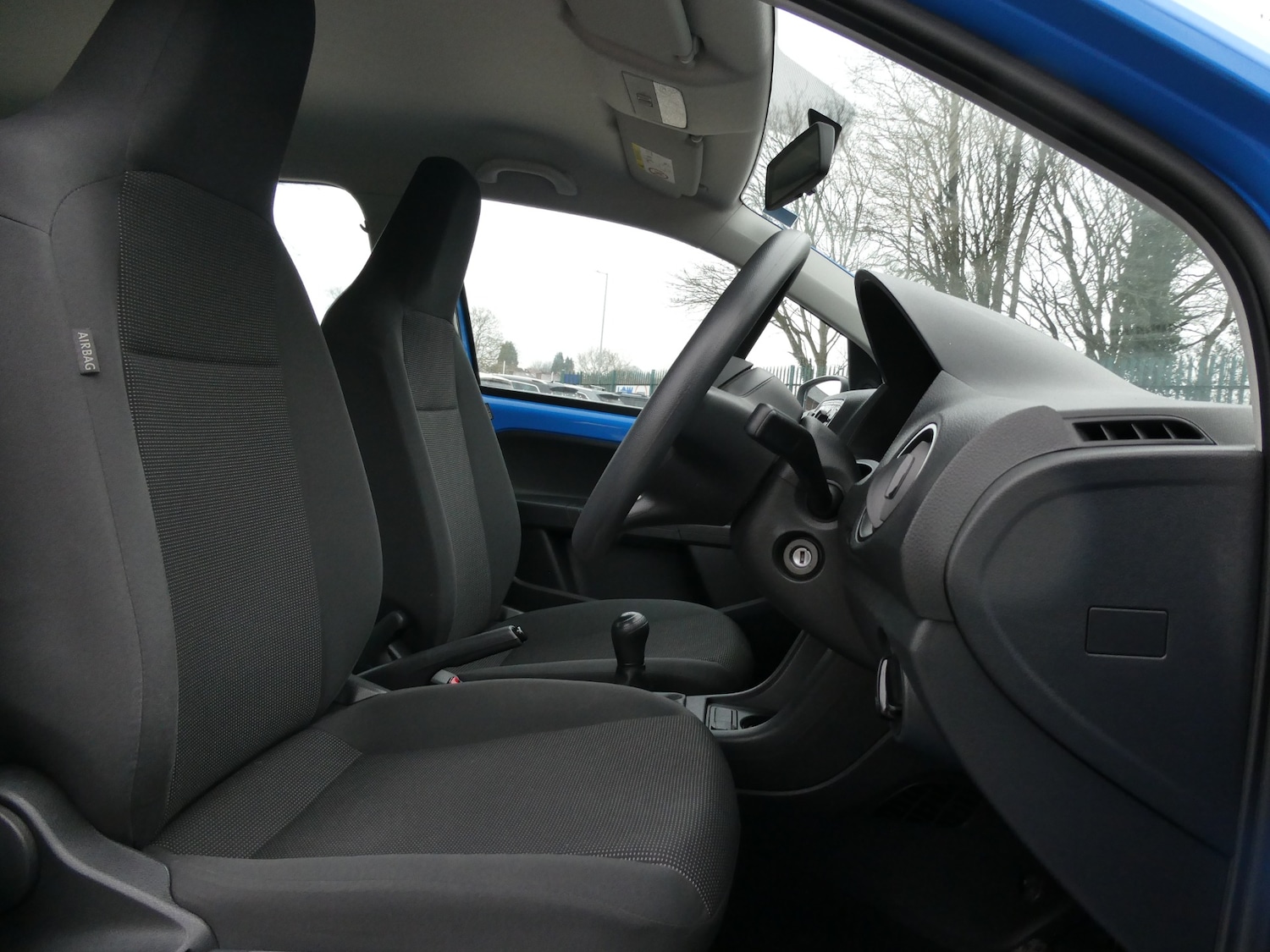 Used Volkswagen up! 2015 for sale - 77135863: Photo 5