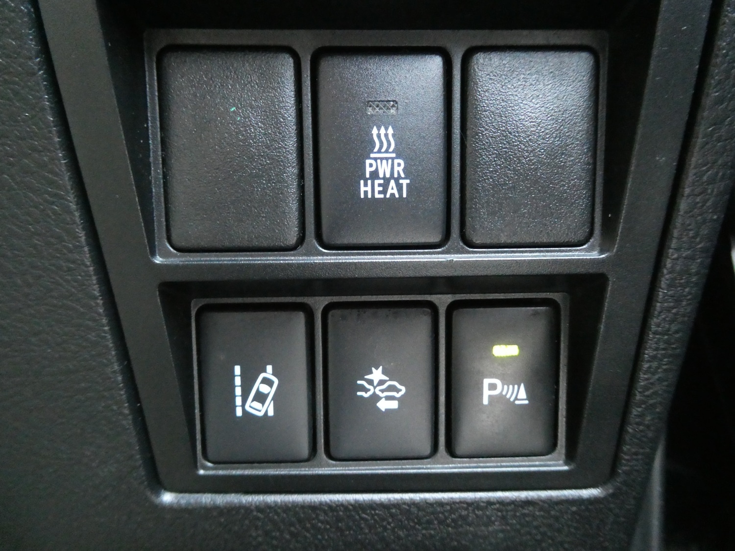 Used Toyota Hilux 2018 for sale - 76845910: Photo 16