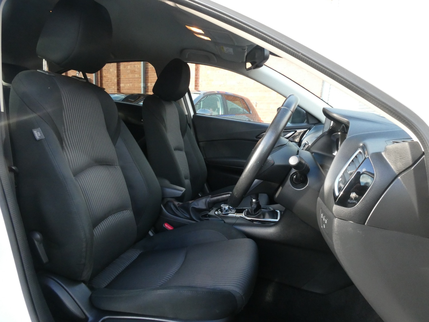 Used Mazda Mazda3 2015 for sale - 77378111: Photo 5