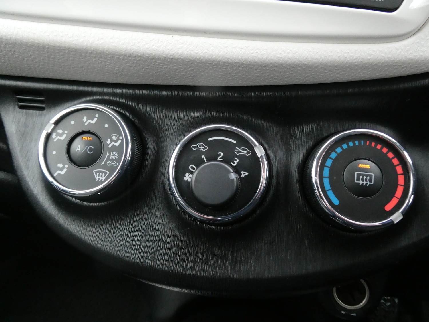 Used Toyota Yaris 2013 for sale - 77336681: Photo 14